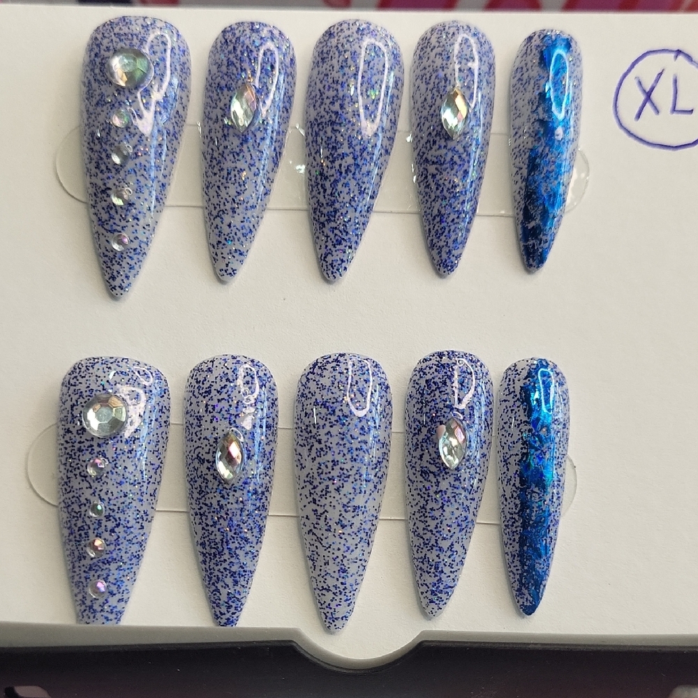 💋Stunning Blue Sparkle Press-On Nails -  Stiletto Shaped.